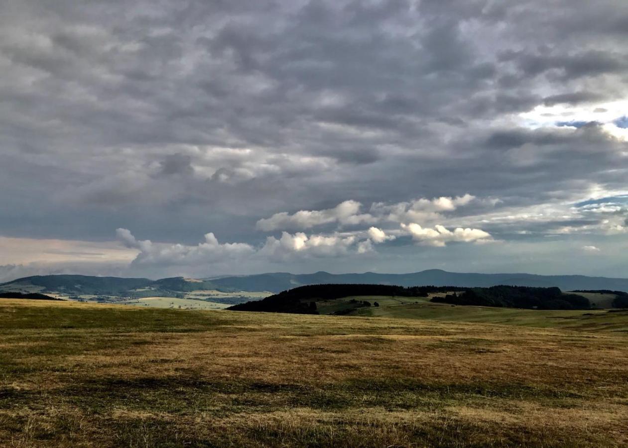 Jagdhaus In Der Rhoen In Voelliger Alleinlage ゲルスフェルト エクステリア 写真